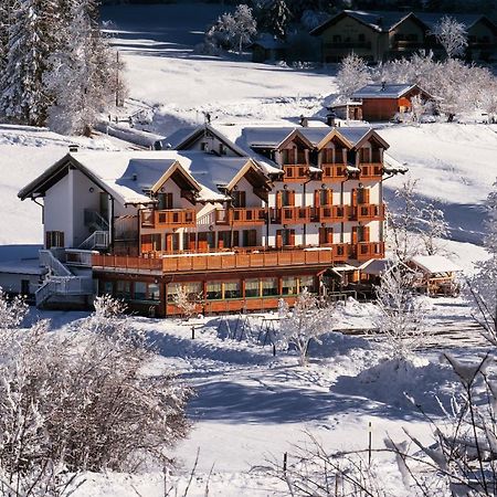 Kapriol Hotel Castello Tesino Exterior photo